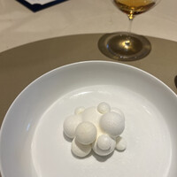 est - 