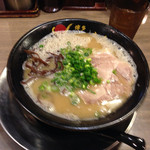 とんこつラーメン680円