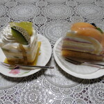Antenoru - 2024年5月1日(水) メロンのショートケーキ(左)と桃のトルテ(右)。