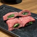 中目黒焼肉 登牛門 - 