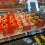 洋菓子倶楽部 KAREN - ウィンドウケース