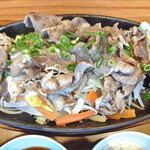 Yayoi Ken - 「牛焼きしゃぶと たっぷり野菜の定食（お肉１.５倍）」のメイン