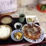 Suzuran - お好み焼き定食　６８０円