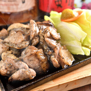 We are proud of our Daisen chicken from Tottori Prefecture and Kirishima Sangen pork from Miyazaki Prefecture!
