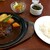 Kitchen KAMEYA 洋食館 - 料理写真:ﾊﾝﾊﾞｰｸﾞ（ﾃﾞﾐｿｰｽﾊﾝﾊﾞｰｸﾞ［200g］）