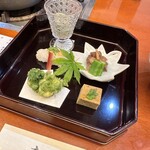 Kyouka - しぐれ煮絹さや河豚握り山椒かすてら　　天豆磯辺揚げこごみ胡麻和え