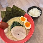 横浜家系ラーメン 赤家 巣鴨店 - 