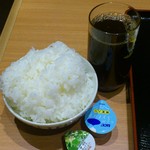 魚民 - お替り自由のご飯。ｺｰﾋｰは１杯無料