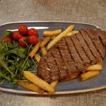 Leonardo Royal Hotel Edinburgh Haymarket - やっと来たステーキ