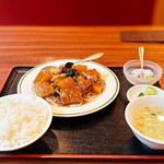 中華厨房 豊源 - ランチ 豚バラ肉の角煮込み