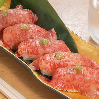 "Seared Wagyu Nigiri" full of the delicious flavor of Japanese Black Beef ◆ Choice of Offal Flavors