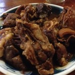 宇ち多゛ - 2014/2/26　骨付きモツ煮込み♪　全て、1皿　￥１８０