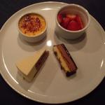 サーラ ビアンキ アル・ケッチァーノ - ドルチェ盛り合わせ