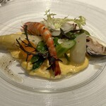 La Table de Toriumi - 仏産 極太ホワイトアスパラ温製、地蛤と車海老、春野菜のメリメロ仕立て