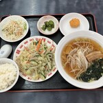 Mandoukou - 野菜炒めランチ 850円