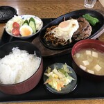 キッチン モーリ - ハンバーグ定食