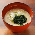 Raw seaweed miso soup