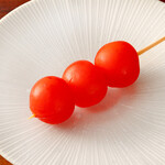 1 cherry tomato skewer