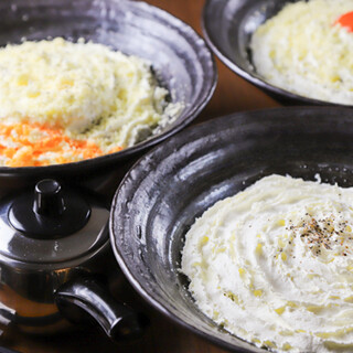 <Very popular> White mentaiko cheese cream udon