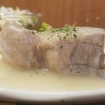 キッチン ブルー グローブ - 横から、豚肩ロースポシェは分厚い、エアーズロック！、