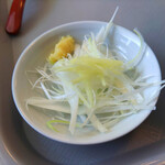 麺カフェ ひまわり - 別盛の生姜とネギ
