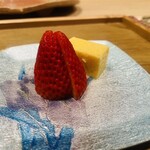 Oku - 苺と卵焼き