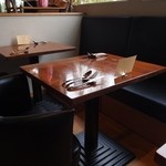 クッチーナイグサ - テーブル席