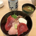 Sushichou - ちらし丼の大盛り、味噌汁