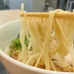 Chuuka Soba Kamura - 中華そば醤油の麺