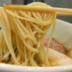 Chuuka Soba Kamura - 煮干しそば淡麗の麺