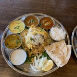 Andhra Dining - ビリヤニとミールスのセット