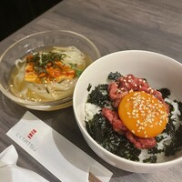 近江うし焼肉 にくTATSU 日本橋室町店 - 