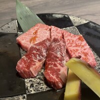 近江うし焼肉 にくTATSU 日本橋室町店 - 