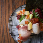 本日のこぼれ海鮮おむすび（旨味醤油）