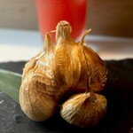 GARLIC POWER - にんにくの丸揚げ