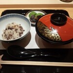 江戸焼肉 - ぼろご飯　 赤だし、メロン胡瓜