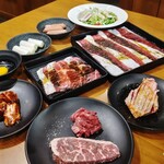 Kokusangyuu Yakiniku Tabehoudai Nikushou Sakai - 