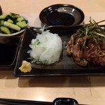 とり乃屋 - 鶏のたたき。