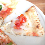PIZZA SALVATORE CUOMO - ランチブッフェのピッツァ：玉ねぎとトマトのピッツァ '14 2月中旬