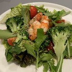 Kono foresuta - エビとブロッコリーの温かいサラダ