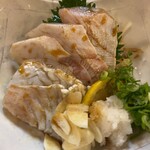 Sushi Izakaya Yataizushi - 海鮮タタキ風にんにく添え