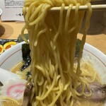 銀座 嚆矢 - 中太ストレート麺