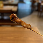 Sate & Seafood Senayan - ポノロゴ(インドネシアの地方名)の鶏肉サテ