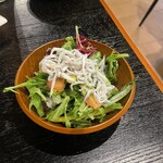 イタリアン酒場HARUTA - お通し(シラスサラダ)