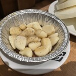 牛角 - にんにくホイル焼き　※大好きなメニューです。2皿も食べたら夜は。。。笑。