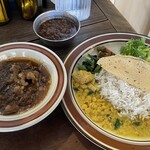 chamois - 牛ホルモンにマトンキーマ