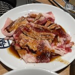 牛角 - とろカルビ　※いや〜案外というと失礼ですが値段を考えれば美味しい。