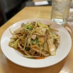 Marudai Horu - 肉入り野菜炒め¥450