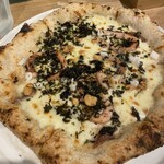 Kamayaki Itariana Gubi Gubi - イカと海苔のピザ