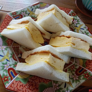 廃墟カフェ・RUINS_0